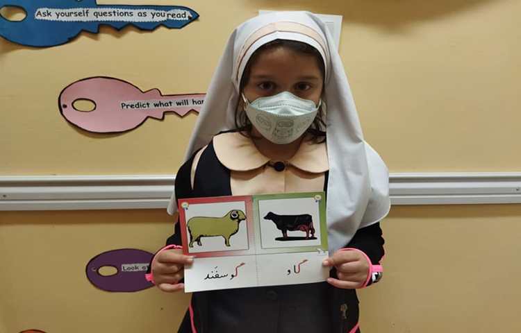 درس فارسی ، بخش کردن کلمات و آواشناسی توسط دانش آموزان 3