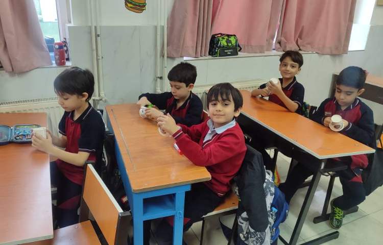 درس فارسی برای ایجاد انگیزه و تثبیت یادگیری نشانه‌ی (هه) کاردستی(هشت‌پا) 2