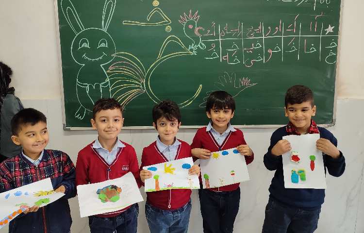 درس فارسی - برای تثبیت یادگیری و ایجاد انگیزه نشانه خ بازی با خمیر برای ساخت درخت و خرگوش 5