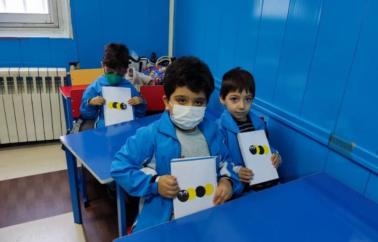 :درس فارسی، دست ورزی زنبور مربوط به آوای ز 3