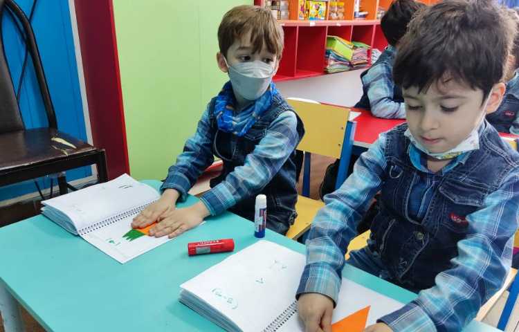 :درس فارسی، دست ورزی هویج برای صدای ه 1