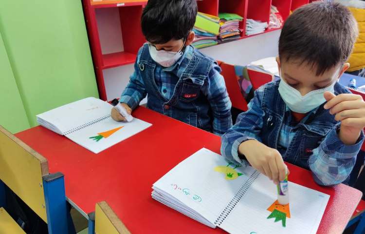 :درس فارسی، دست ورزی هویج برای صدای ه 4