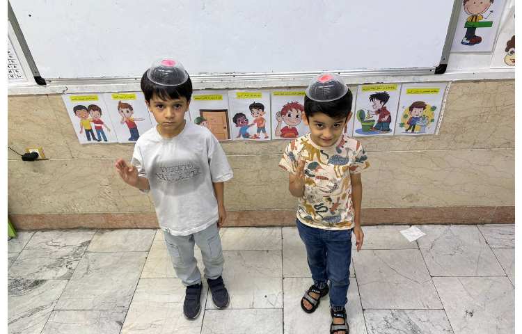 درس: فارسی موضوع : بخش کردن رباتی 8