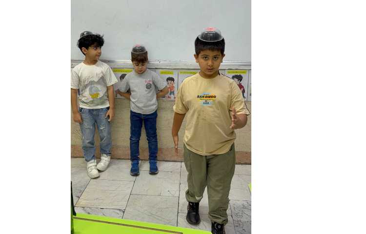 درس: فارسی موضوع : بخش کردن رباتی 9