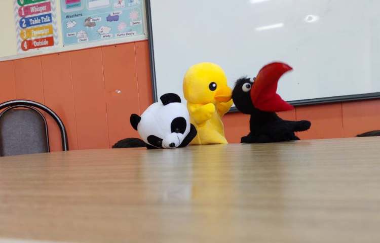 درس: فارسی موضوع: داستان گویی با اجرای نمایش عروسکی 3