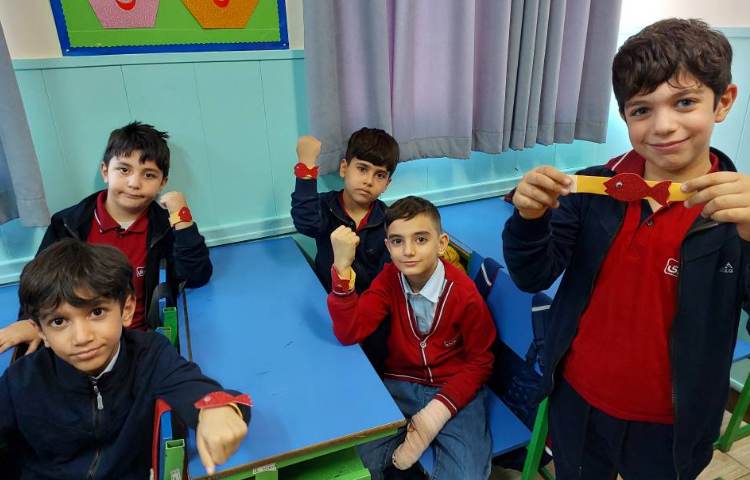 درس: فارسی موضوع: ضرب المثل هر وقت ماهی را از آب بگیری تازه است. 4