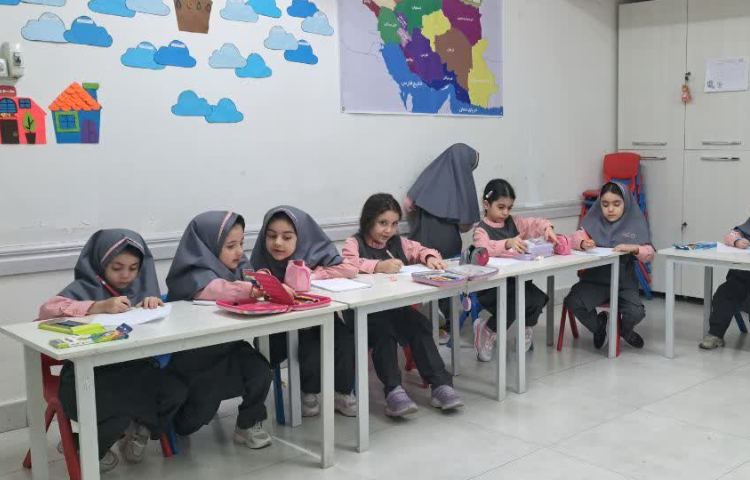 درس هنر نقاشی روز اول مهر 3