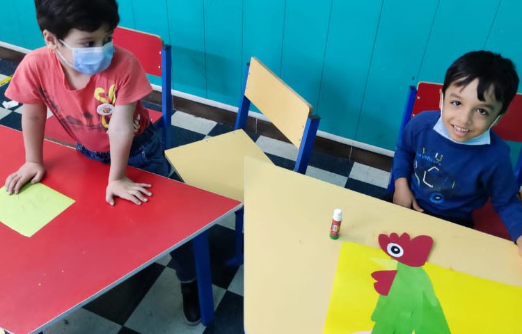 :درس هوش و خلاقیت، دست ورزی و کارگروهی خروس، کلاس شاپرک 4