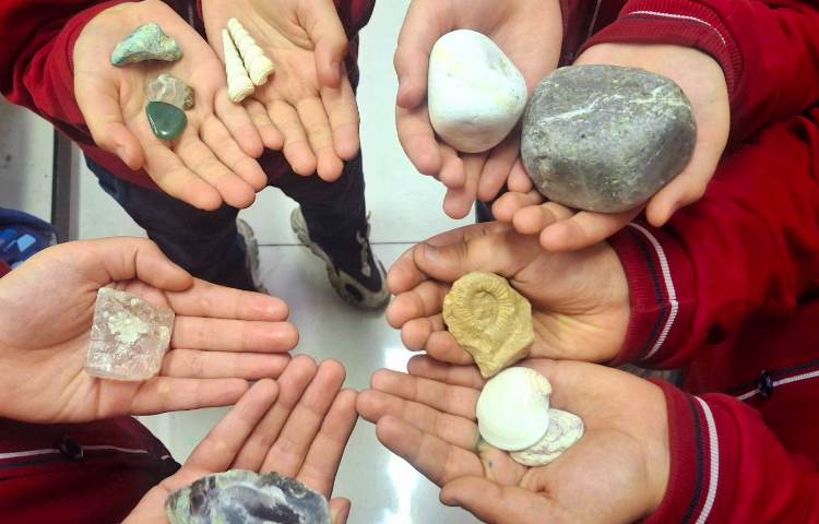 درس 6 علوم (سنگ‌ها) 1