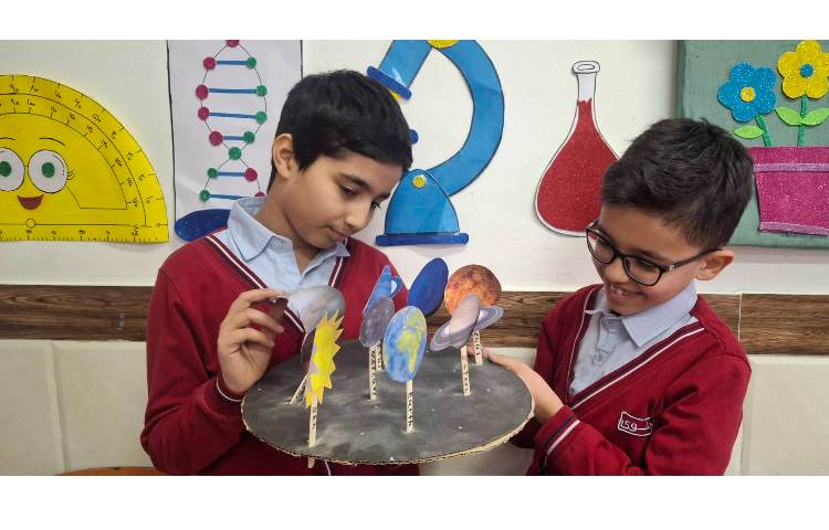 درس 8 علوم (منظومه شمسی) 1