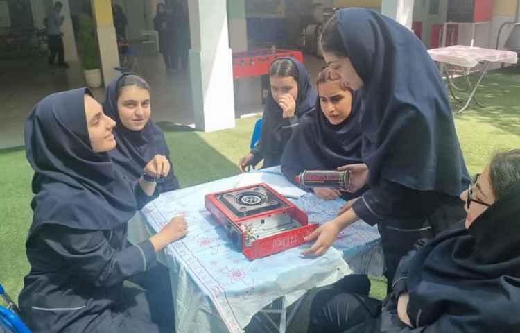 درون مدرسه ای 2