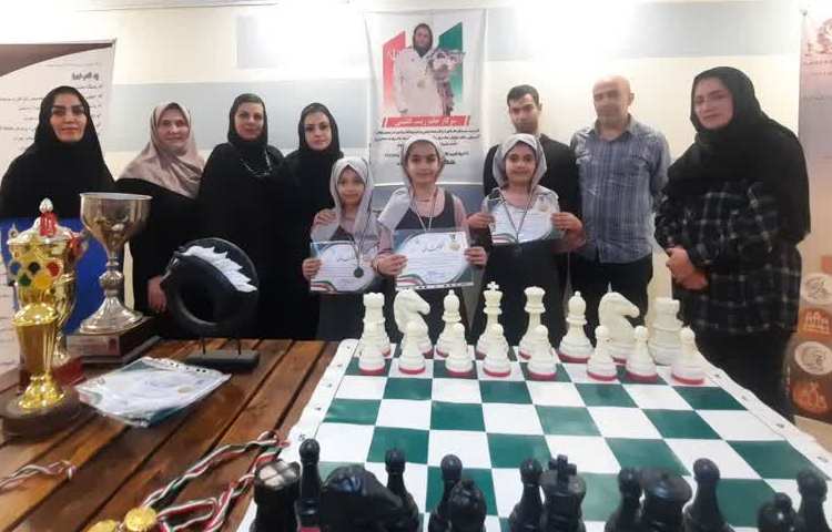 دریافت مقام مسابقات شطرنج 5