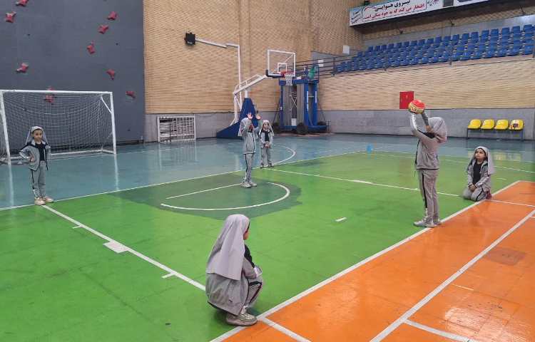 دریافت و پرتاب توپ 2