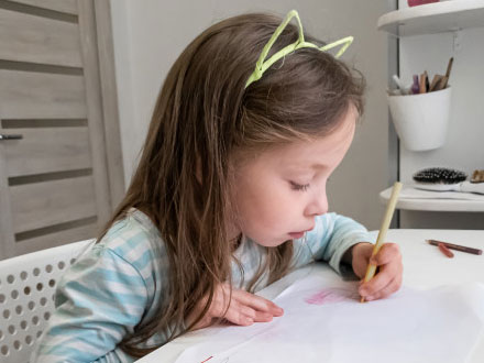 در مواجهه با کودکان چپ‌دست چه رفتاری داشته باشیم؟