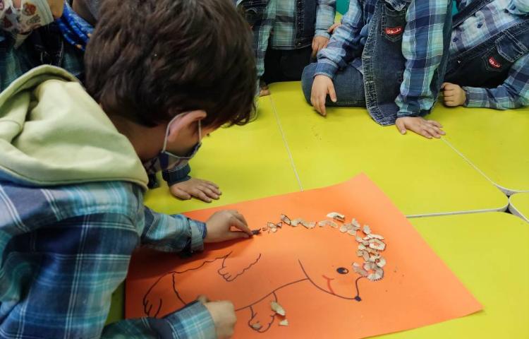 :دستان توانا، کاردستی گروهی جوجه تیغی با تراشه های مداد 2