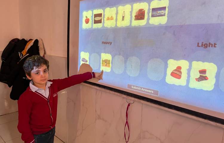 دسته‌بندی مفاهیم heavy/ light-زنگ Science 3