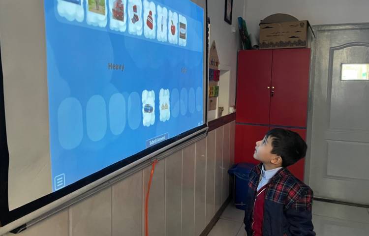 دسته‌بندی مفاهیم heavy/ light-زنگ Science 3