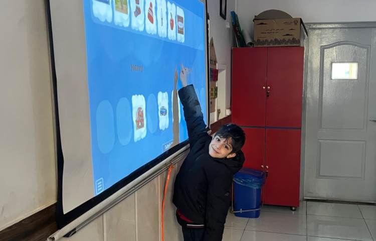 دسته‌بندی مفاهیم heavy/ light-زنگ Science 4