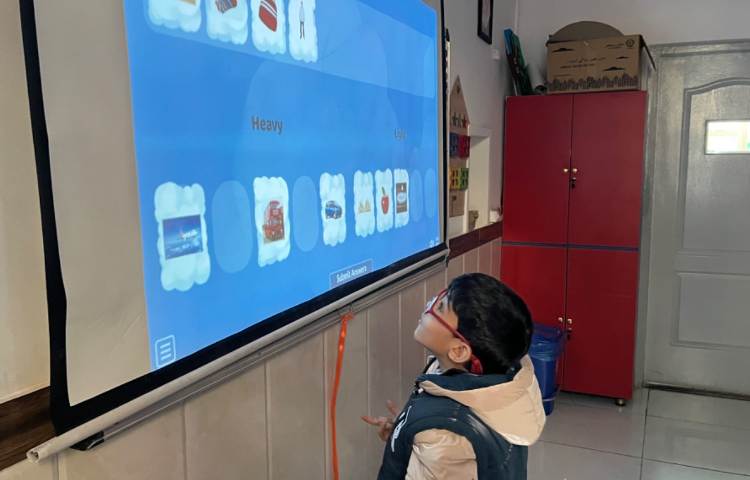 دسته‌بندی مفاهیم heavy/ light-زنگ Science 5