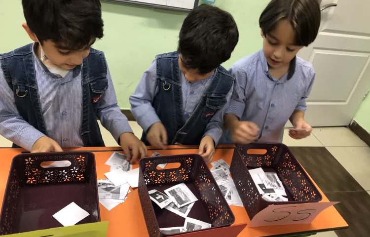 دسته بندی کلمات و تصاویر بر اساس صدای ابتدایی 1