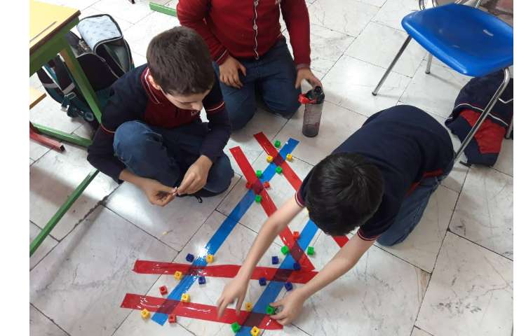 دستورزی گروهی همراه با بازی برای یادگیری بهتر تساوی زاویه ها در خطوط موازی 3