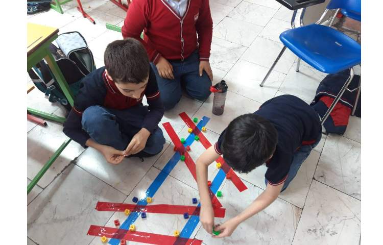 دستورزی گروهی همراه با بازی برای یادگیری بهتر تساوی زاویه ها در خطوط موازی 4