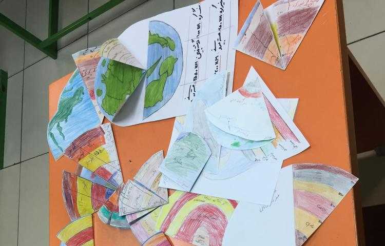 دست سازه دانش آموزان با موضوع لایه های مختلف زمین (علوم ) 3