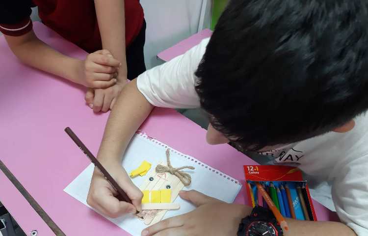 دست سازه وروجک و زرافه 1