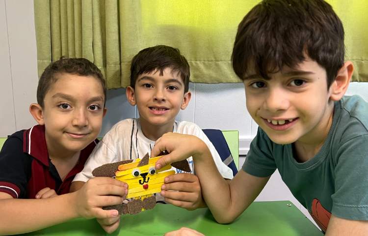 دست سازه چوبی خرگوش و سگ 3