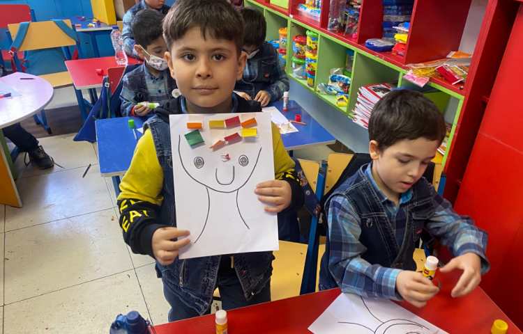 :دست های توانمند، لول کردن کاغذ 1