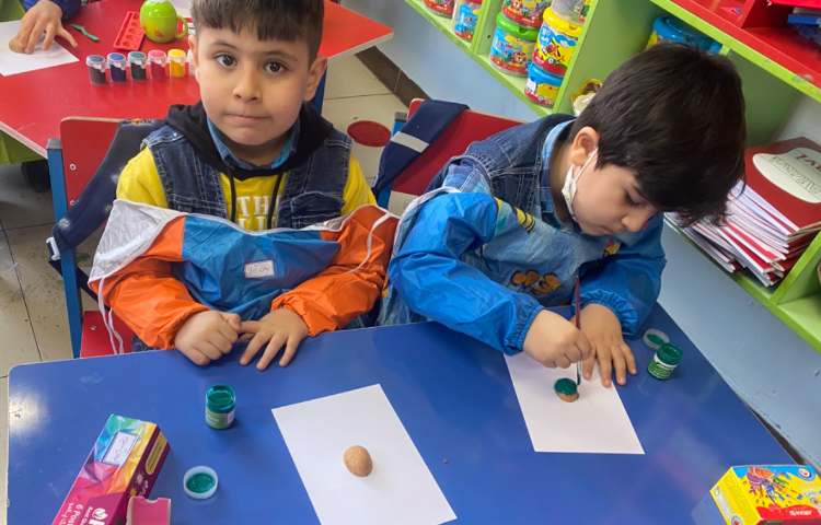 :دست های توانمند، کار با ابزار گواش 4