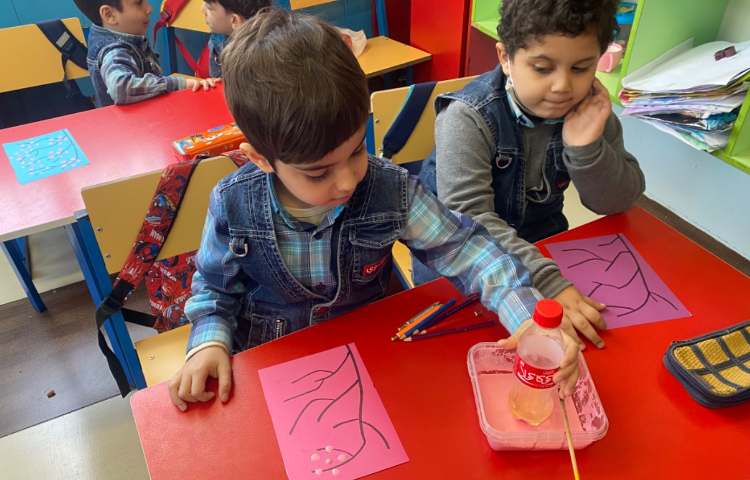 :دست های توانمند کار با تکنیک چاپ