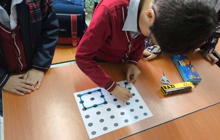 دست‌ورزی اشکال هندسی زنگ ریاضی 8