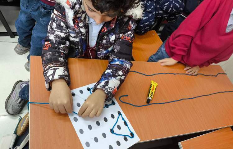 دست‌ورزی اشکال هندسی زنگ ریاضی 9