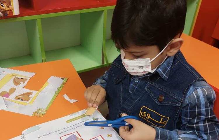 دست ورزی برش اشکال کتاب کار پیش دبستان 11