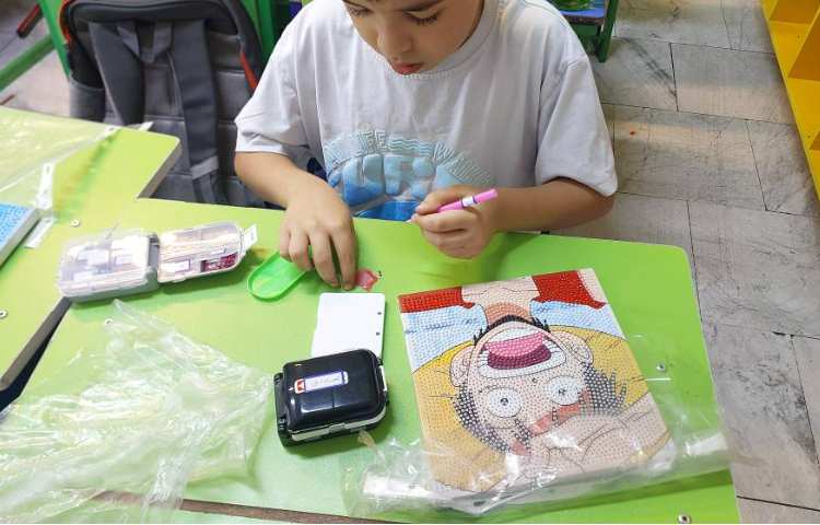 دست ورزی تابلو نگینی دار 3