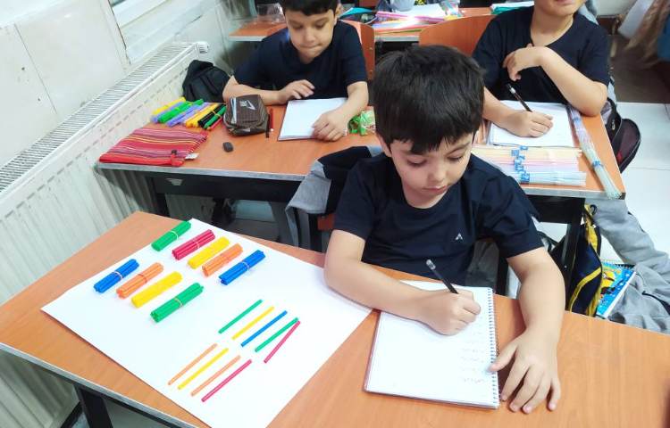 دست‌ورزی جمع و تفریق اعداد با بسته های ده تایی و یکی 5