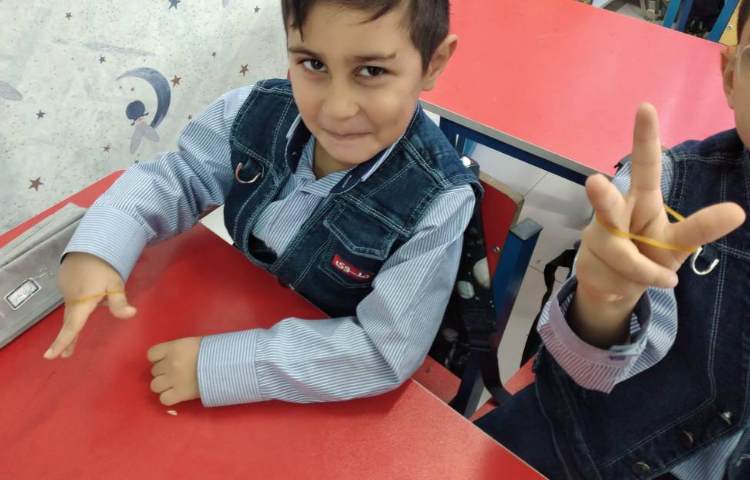 دست ورزی جهت تقویت انگشتان دست 2