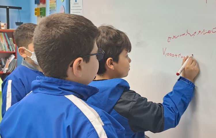 دست ورزی ساخت اعداد چهاررقمی و گسترده نویسی به صورت گروهی 6