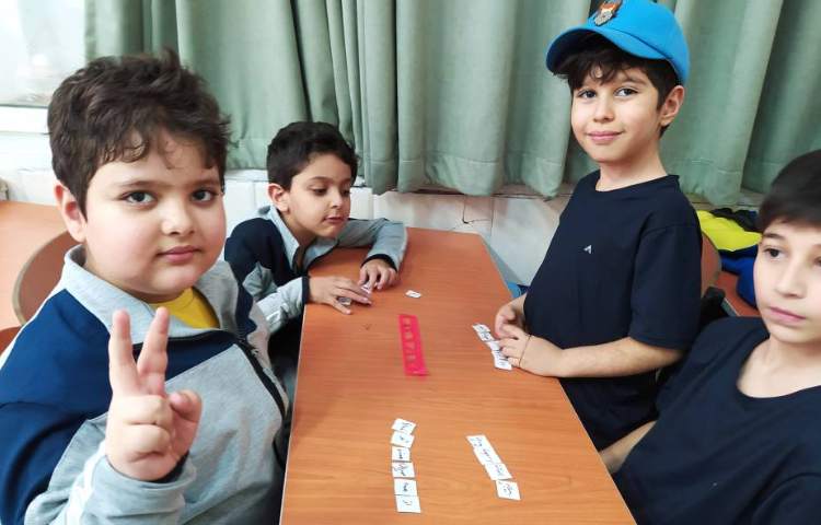 دست‌ورزی ساخت جمله با کلمات بهم ریخته 4