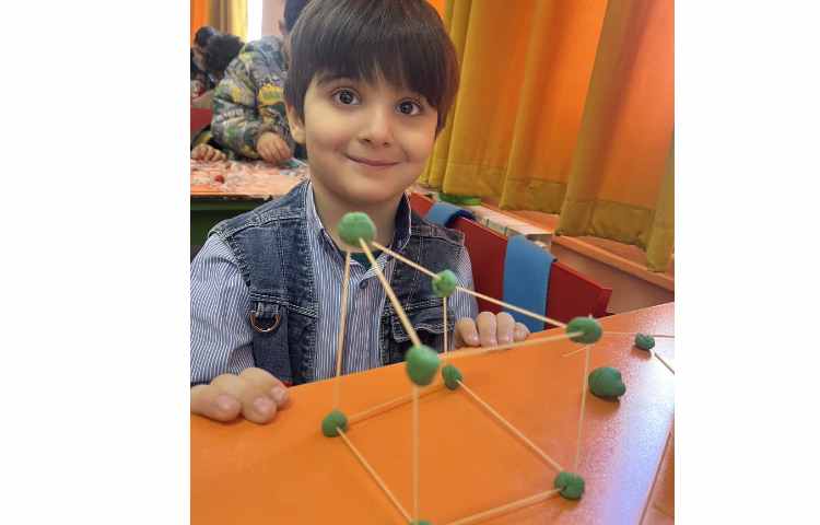 دست ورزی( ساخت سازه با ماکارونی) 1