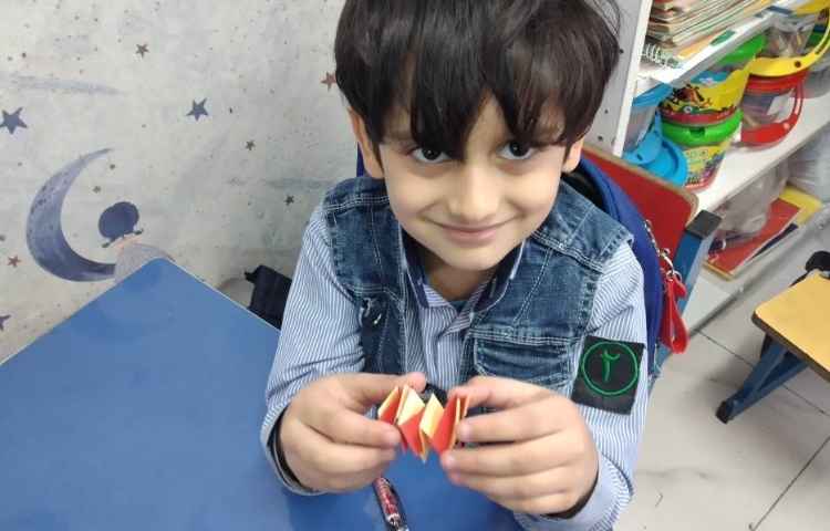 دست ورزی ساخت کرم با کاغذ و تا 1