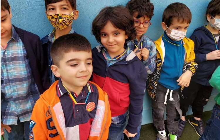 دست ورزی (ساخت گردنبند با نی ) 2