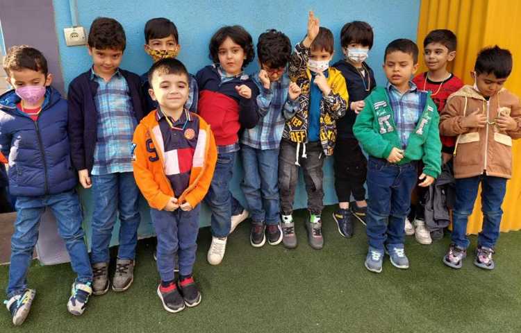 دست ورزی (ساخت گردنبند با نی )