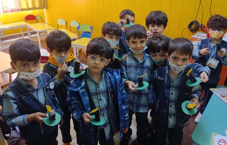 :دست ورزی شمع به مناسبت وفات حضرت معصومه(س)،کلاس بادبادک 1