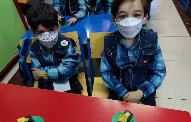 :دست ورزی شمع به مناسبت وفات حضرت معصومه(س)،کلاس شاپرک 4