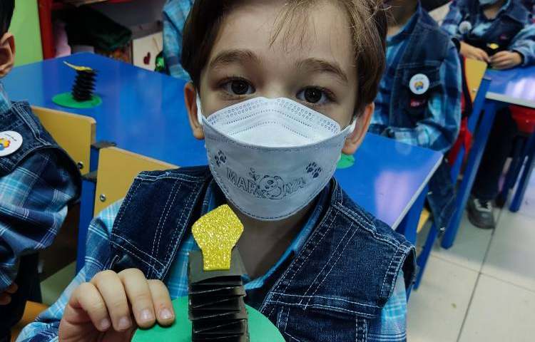 :دست ورزی شمع به مناسبت وفات حضرت معصومه(س)،کلاس شاپرک 8