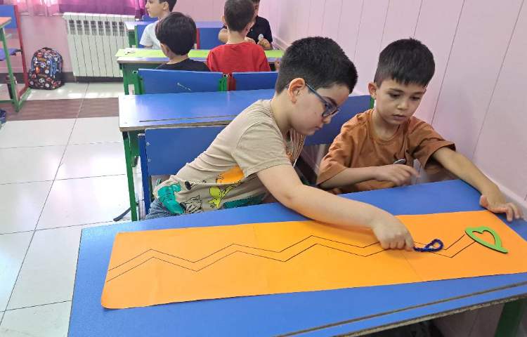 دست ورزی (شناسایی انواع خطوط)دقت و تمرکز 1