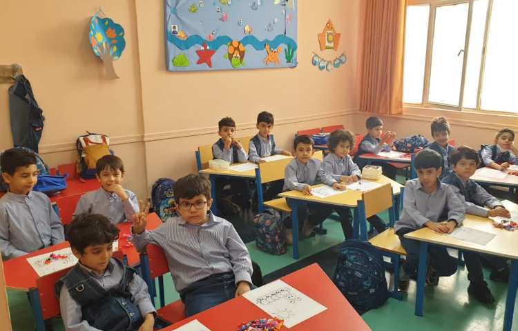 دست ورزی شکلات رنگی و کاردستی روز آتش نشان 2