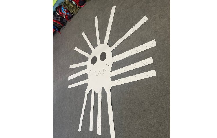 دست ورزی عبور از خط چین ها و مهارت کار با قیچی 2